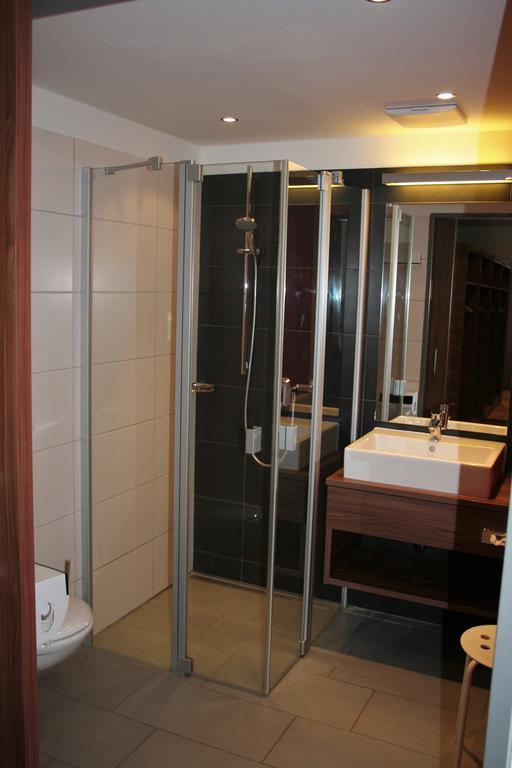 Stadthotel Bernstein เรเกนส์บวร์ก ภายนอก รูปภาพ